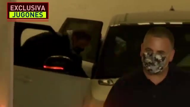 梅西抵达马德里后德保罗开车来接