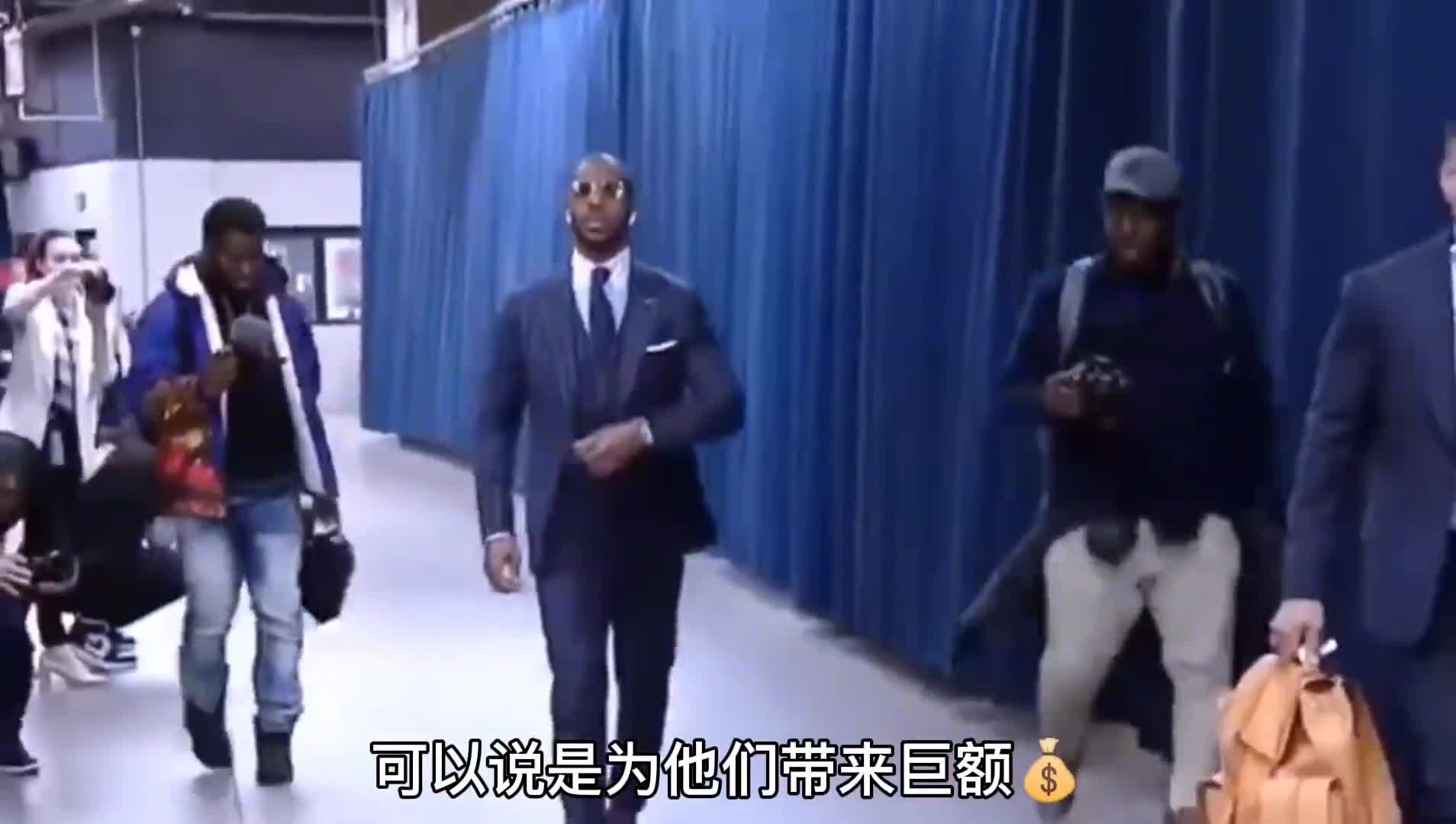 NBA球队老板 有人富到可买下NBA所有球队 马刺老板资产仅有2亿